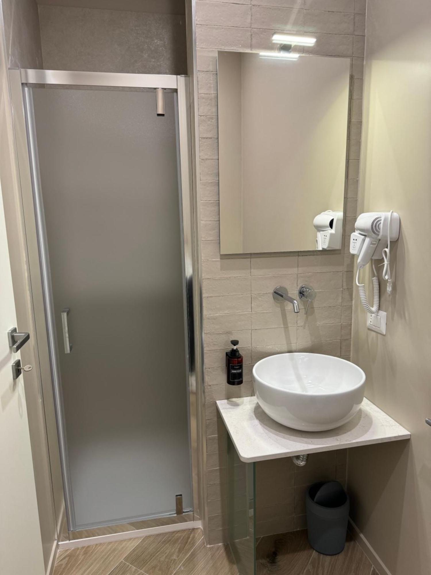 Dimora Fralu Hotel Бари Екстериор снимка